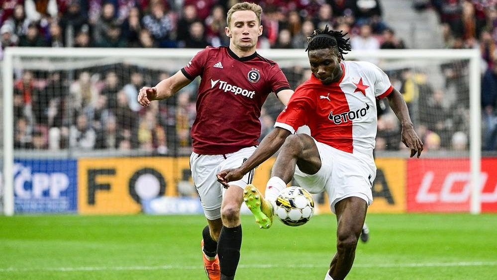 Ogbua podpoříme, ujistil Holeš. Sudí podle Trpišovského pískal dobře